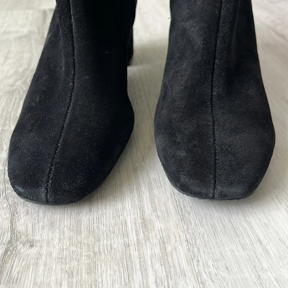 Ted Baker Neomie‎ Suede Block Heeled Ankle Boots Zipper Gold Black Womens 9 / 39